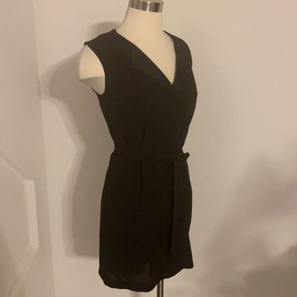 Little Black Dress   - Picture 8 of 10